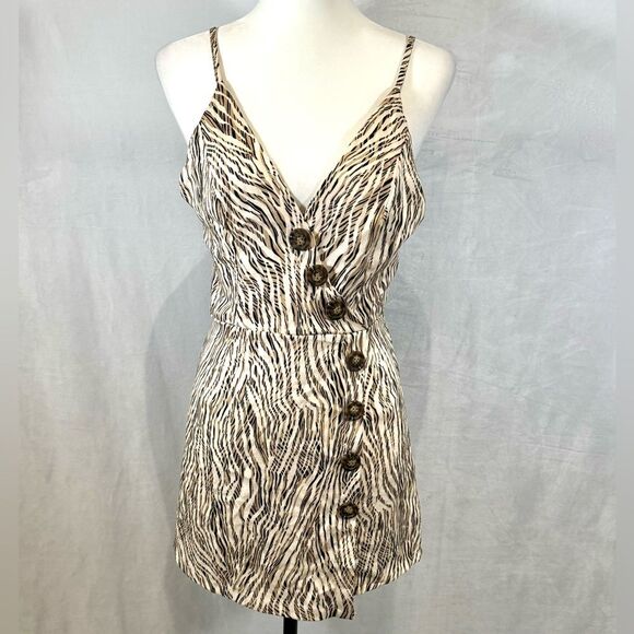 Fashion Nova Wild for the Weekend tan and black open back romper size large NWT - Picture 4 of 10